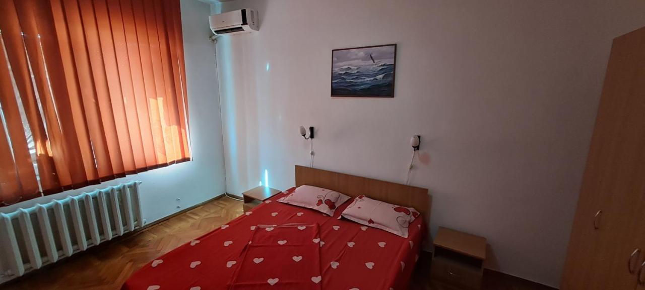Apartament Grigore Etaj 2 Мангалия Экстерьер фото